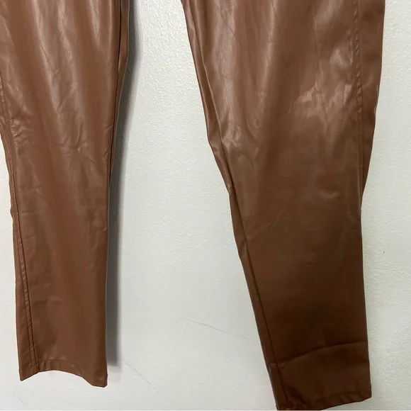 Pretty Little Thing Lace Up Pants Faux Leather NWT - Picture 3 of 8